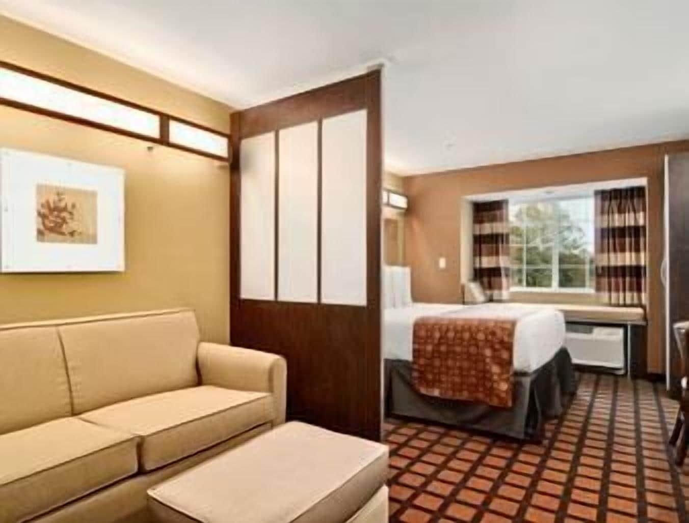 Microtel Inn & Suites By Wyndham Ozark Habitación foto